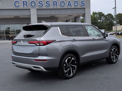 2023 Mitsubishi Outlander SE
