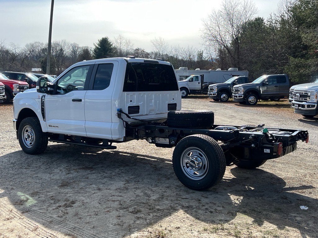 2026 Ford Super Duty F-350 SRW XL