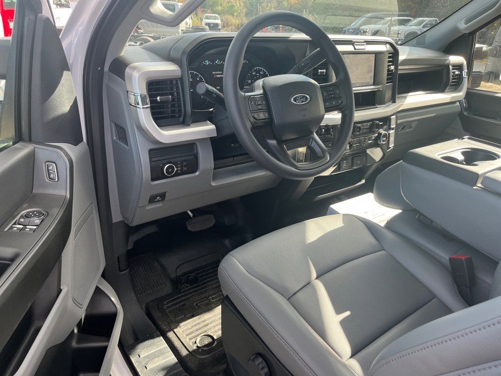 2026 Ford Super Duty F-550 DRW XL DRW