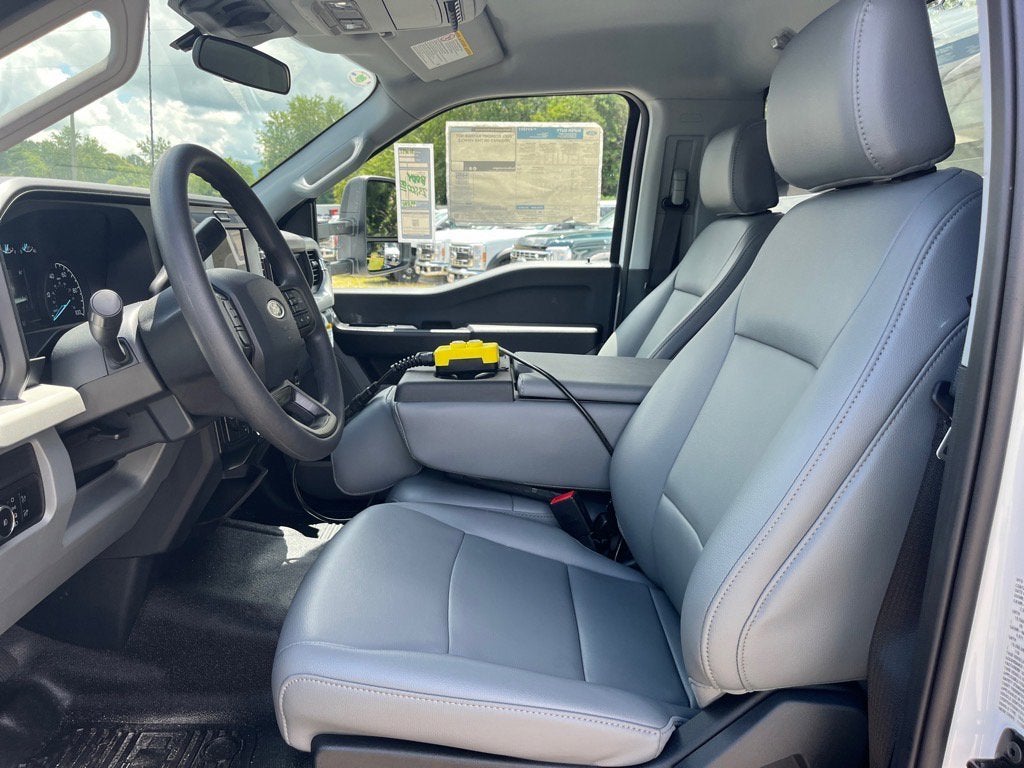 2025 Ford Super Duty F-550 DRW XL DRW