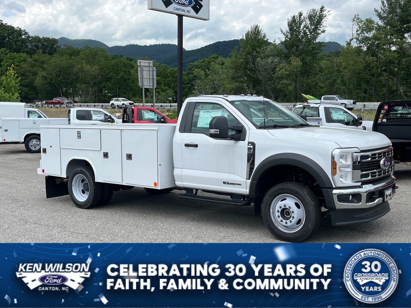 2025 Ford Super Duty F-550 DRW XL DRW