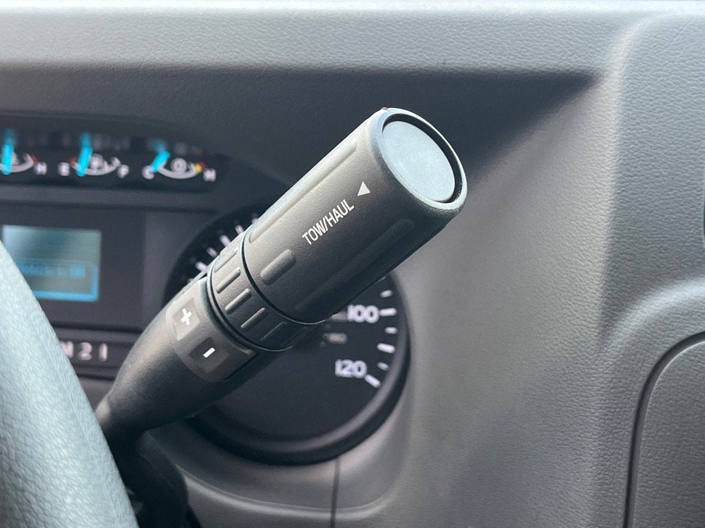 2025 Ford E-Series Cutaway E-350 SRW