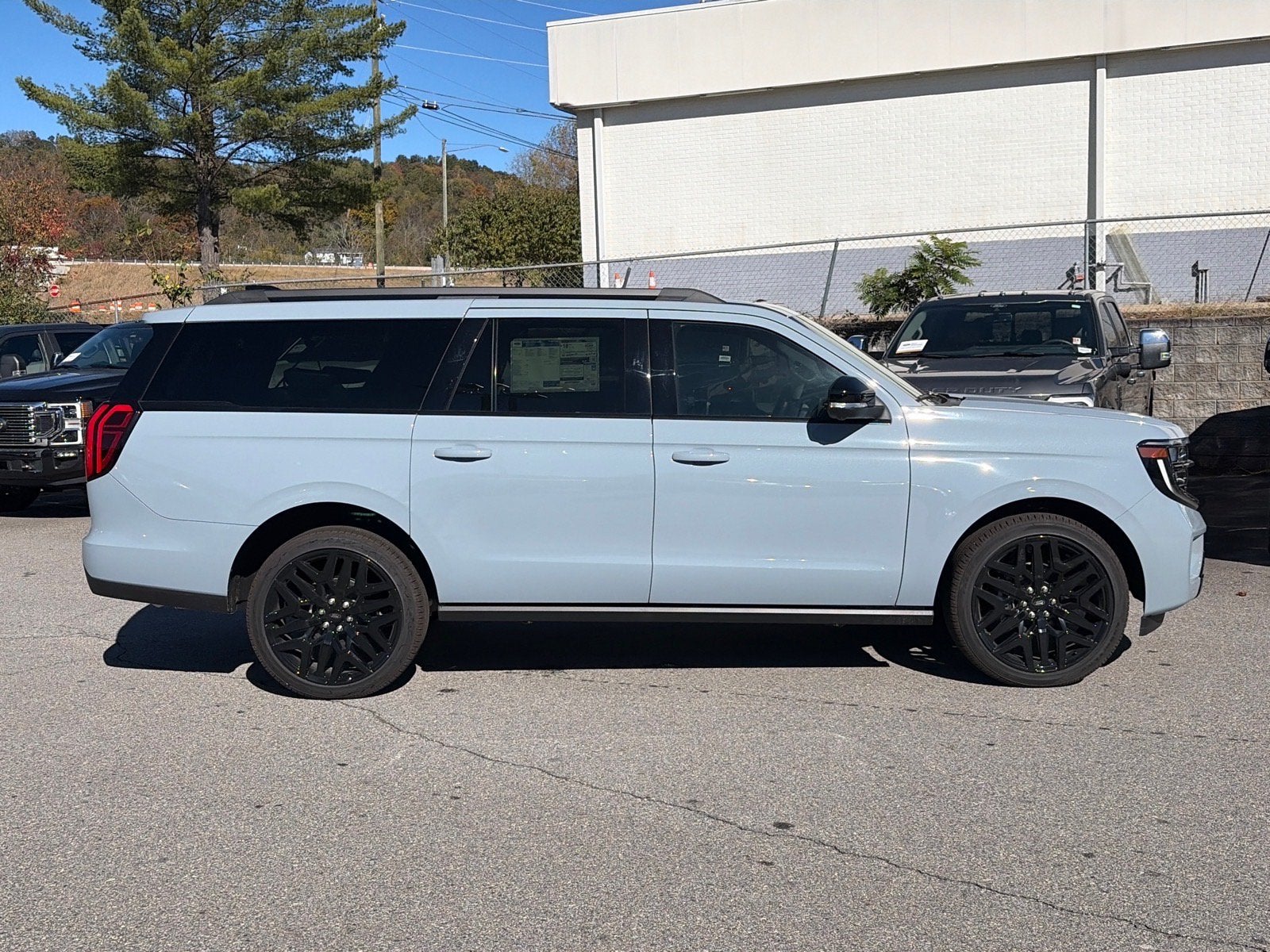 2027 Ford Expedition Max Platinum