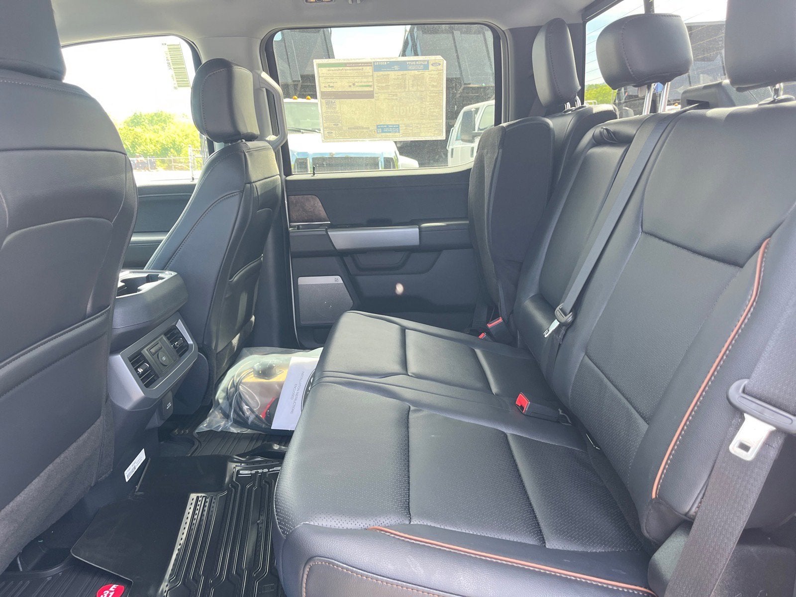 2026 Ford Super Duty F-350 SRW LARIAT