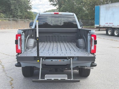 2026 Ford Super Duty F-350 SRW Platinum
