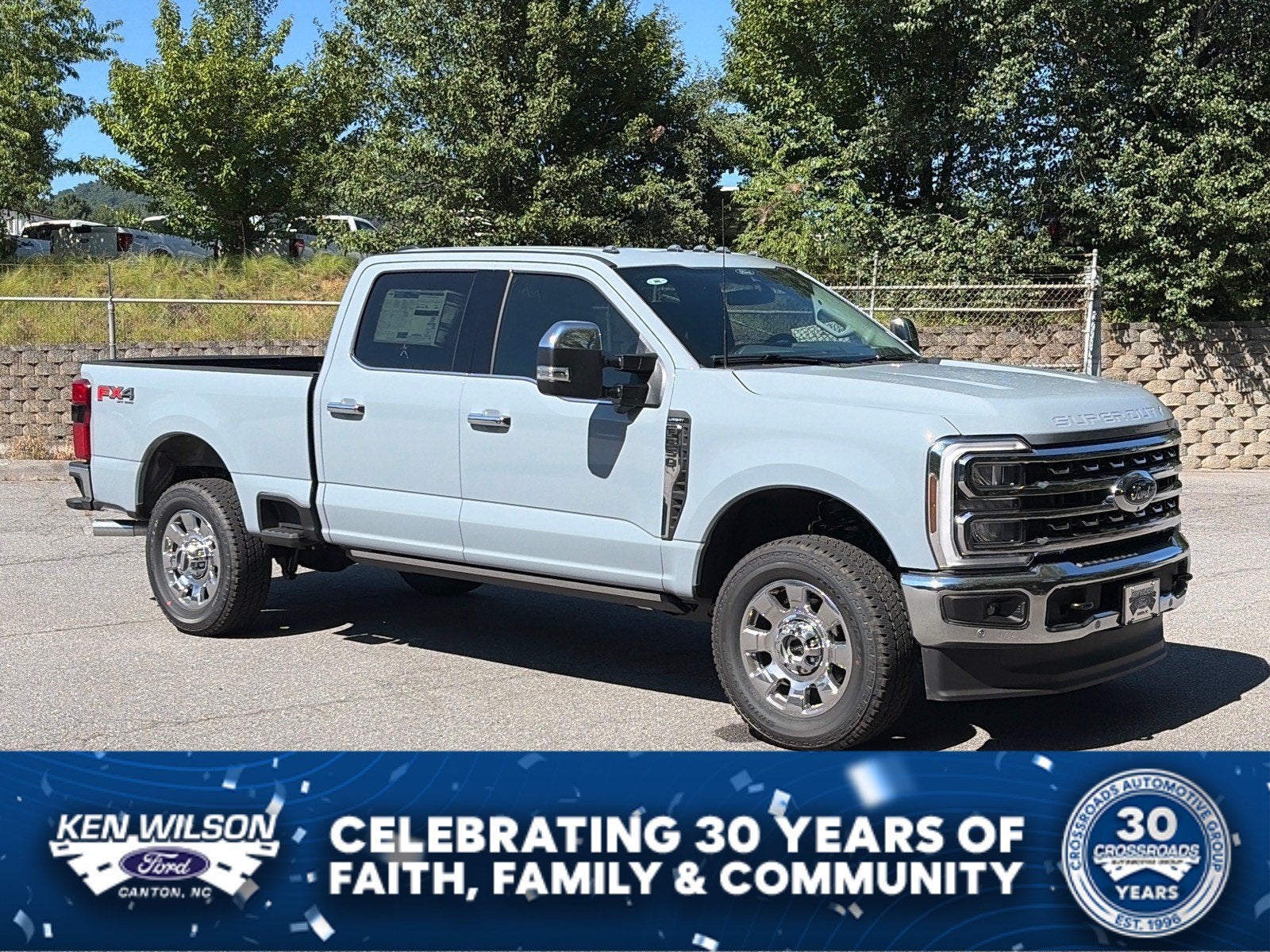 2026 Ford Super Duty F-350 SRW LARIAT