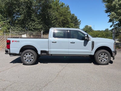2026 Ford Super Duty F-350 SRW LARIAT