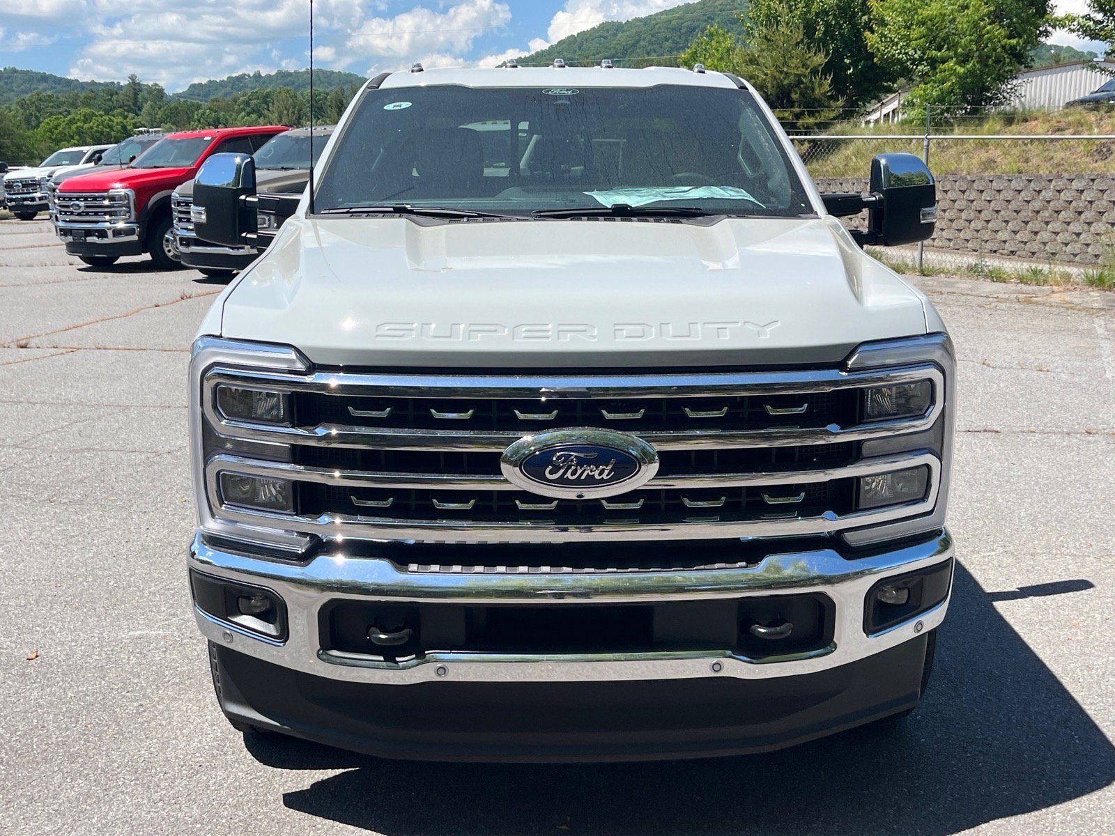 2026 Ford Super Duty F-350 SRW LARIAT