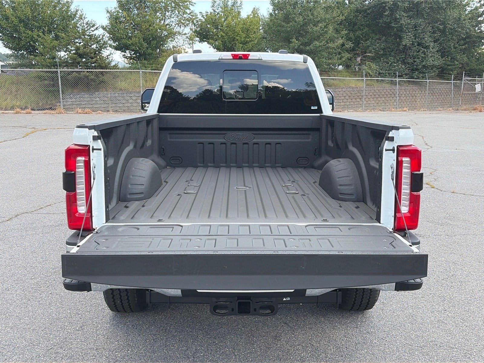 2026 Ford Super Duty F-350 SRW XLT