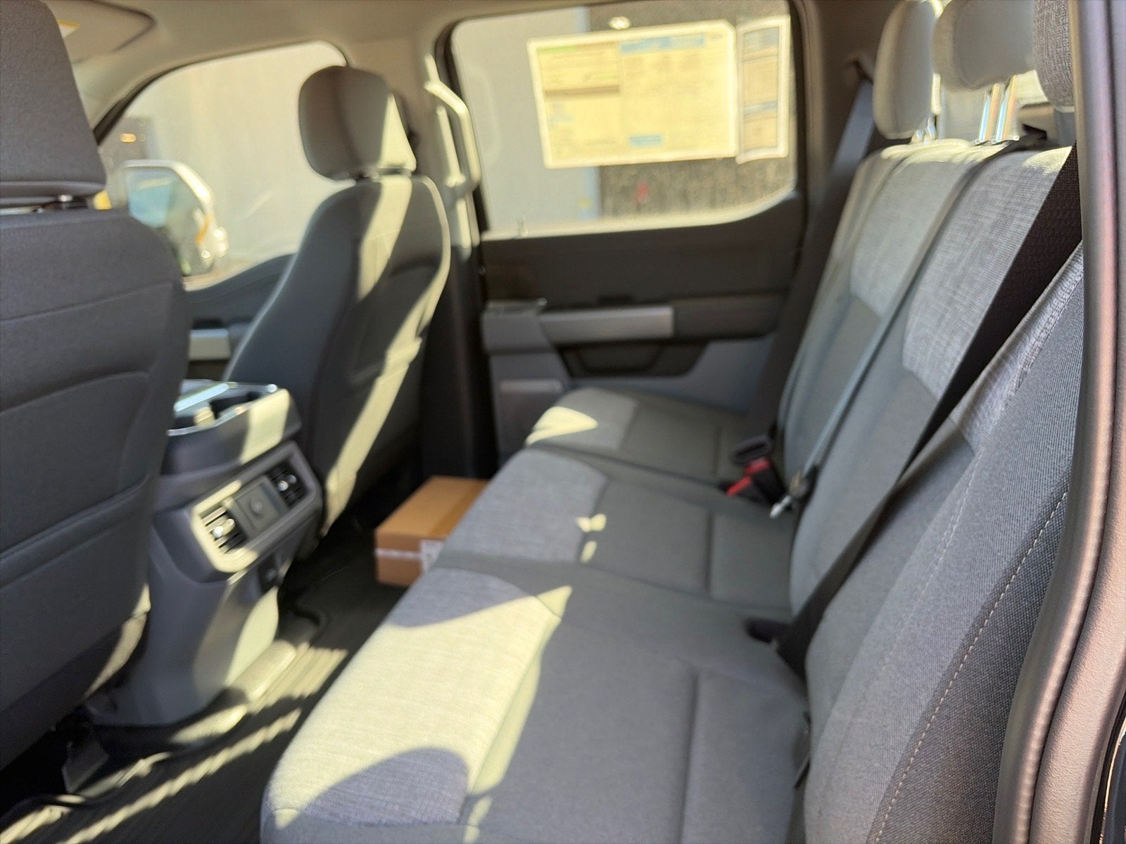 2027 Ford Super Duty F-350 DRW XLT DRW