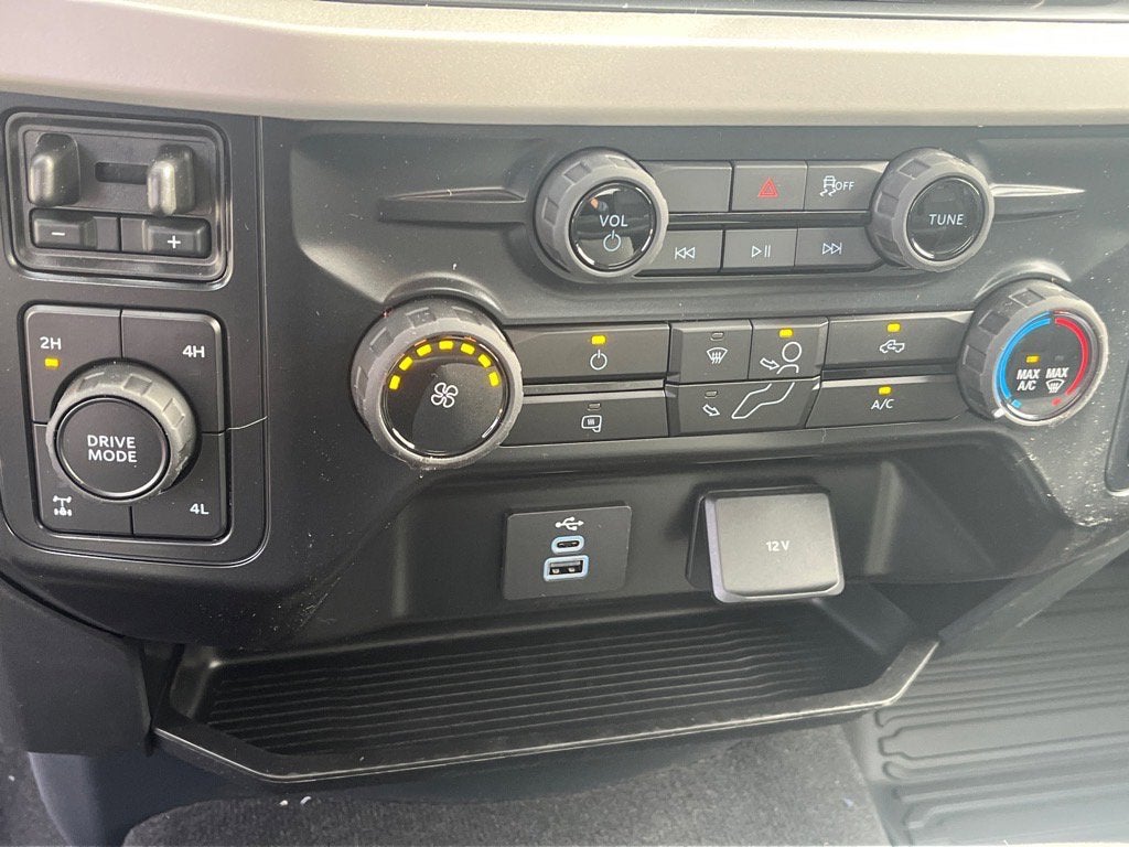 2026 Ford Super Duty F-350 SRW XLT